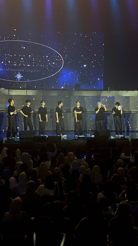 Penampilan BAE173 saat menggelar fan concert Polaris di Balai Sarbini, Jakarta, Sabtu (1/6/2024). Foto: Ela Nurlaela/kumparan