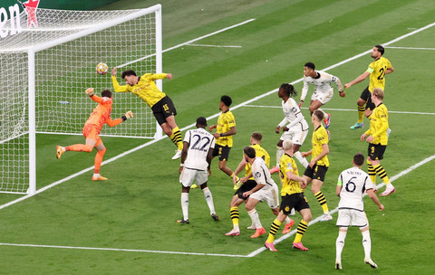Detik-detik gol Dani Carvajal saat laga Real Madrid vs Borussia Dortmund dalam final Liga Champions 2023/24 di Stadion Wembley, Inggris, Minggu (2/6) dini hari WIB. Foto: REUTERS/Claudia Greco
