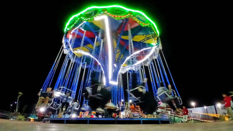 Item permainan di G-Walk Palembang yang menjadi tempat wisata pilihan kaum urban di Kota Musi, Minggu (2/6) Foto: ary priyanto/urban id