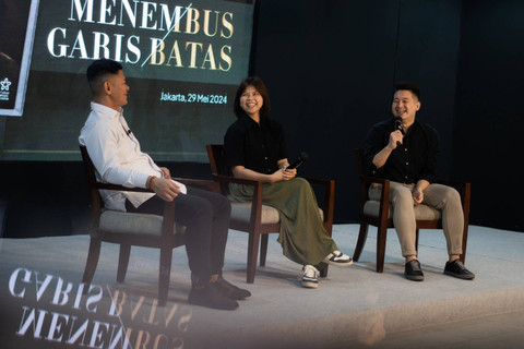 Konferensi pers perkenalan buku biografi berjudul "Menembus Garis Batas." Foto: Greysia Polii