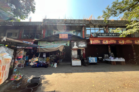 Bagian depan Pasar Sindang Kasih Cigasong, di Majalengka, Jawa Barat, Kamis (6/6/2024) Foto: kumparan