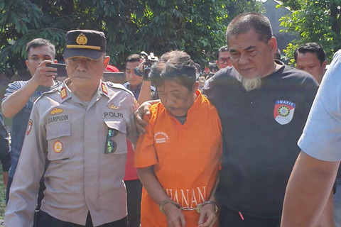 Didik Setiawan dihadirkan dalam rekonstruksi pembunuhan GH di rumahnya di Bekasi. Foto: Dok. kumparan