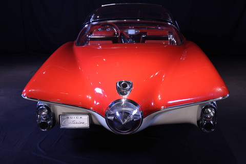 Buick Centurion mobil yang dibekali kamera mundur pertama kali. Foto: Sloan Longway