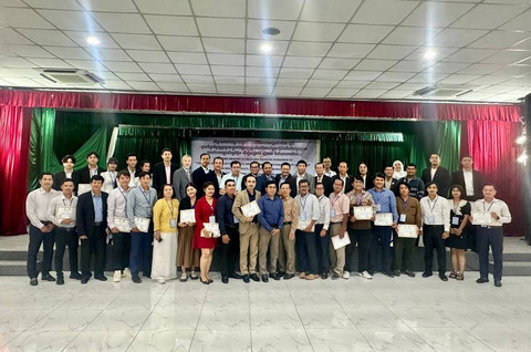 Jurnalis hingga peneliti di Asia Tenggara dan China dalam workshop The Role of Media in Combating Disinformation and Fake News in AI Context for Regional Peace, Stability, and Prosperity'. Dok. Royal Academy of Cambodia
