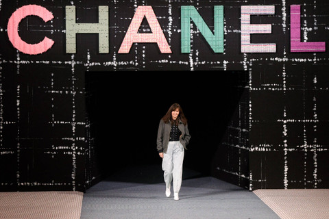 Virginie Viard, mantan direktur artistik Chanel. Foto: AFP/GEOFFROY VAN DER HASSELT