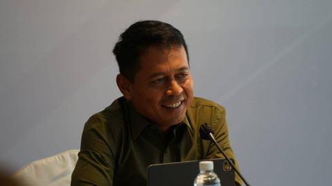 Kepala Departemen Pengaturan dan Pengembangan Lembaga Pembiayaan, Perusahaan Modal Ventura, Lembaga Keuangan Mikro (PVML) OJK Ahmad Nasrullah dalam Focus Group  Discussion dengan media di Batam, Sabtu (8/6).