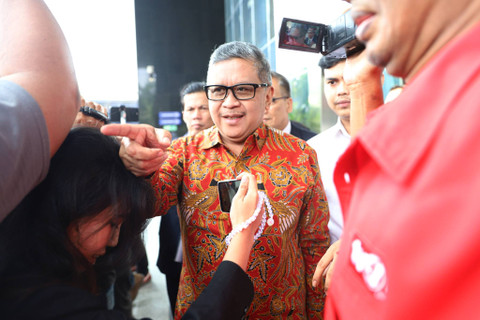 Sekjen PDIP Hasto Kristiyanto usai menjalani pemeriksaan  di Gedung Merah Putih, Jakarta, Senin (10/6/2024). Foto: Iqbal Firdaus/kumparan