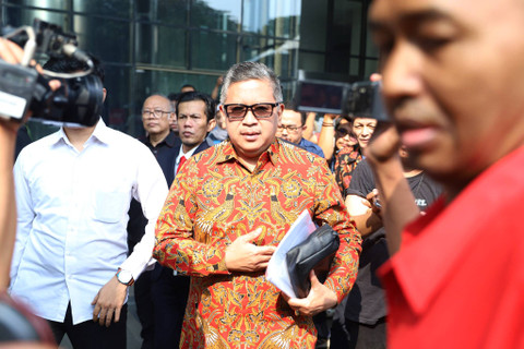 Sekjen PDIP Hasto Kristiyanto usai menjalani pemeriksaan  di Gedung Merah Putih, Jakarta, Senin (10/6/2024). Foto: Iqbal Firdaus/kumparan