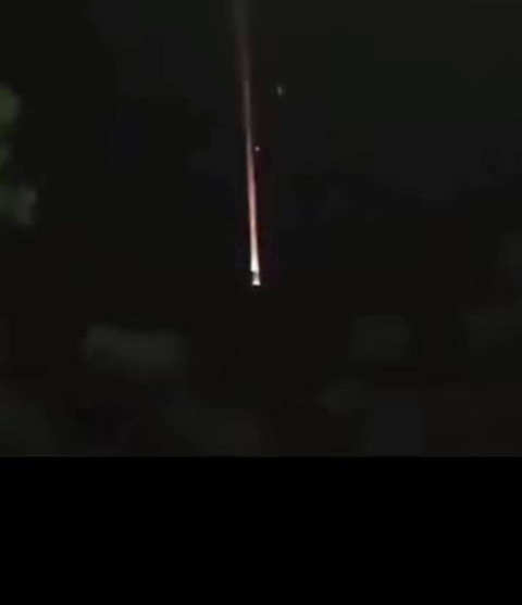 Potongan video yang memperlihatkan benda misterius yang ada di langit, Foto : Ist