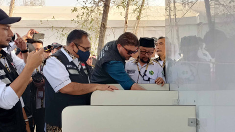 Menag meninjau persiapan fasilitas di Arafah, Muzdalifah dan Mina (Armuzna) jelang puncak haji, Selasa (11/6/2024) Waktu Arab Saudi.  Foto: dok MCH 2024 