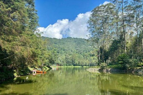 Situ Cisanti yang menjadi hulu dari aliran Sungai Citarum, terletak di kaki Gunung Wayang, Kabupaten Bandung Jawa Barat. Foto: Rubby Jovan/ANTARA