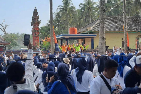 Pekan Festival 2024 di Pantai Melasti, Pesisir Barat, Rabu (12/6/2024) | Foto: @pesisirbaratupdate