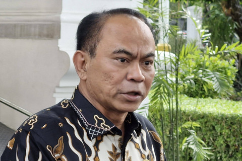 Menkominfo Budi Arie memberikan keterangan soal judi online di Istana Negara, Jakarta, Kamis (13/6/2024). Foto: Nadia Riso/kumparan