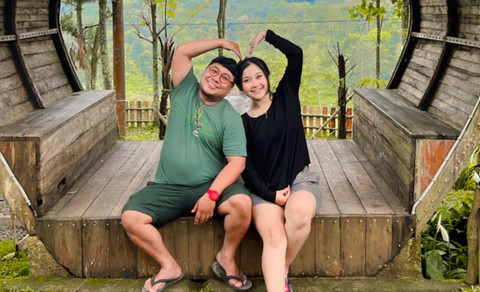 Komika Heri Horeh dan Riyuka Bunga. Foto: Instagram/riyukabunga
