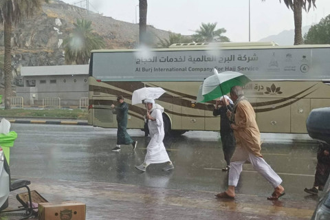Makkah diguyur hujan sore hari, Senin (17/6/2024). Foto: Salmah Muslimah/kumparan