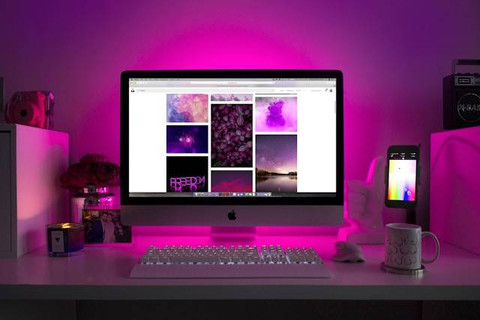 Ilustrasi untuk Perangkat yang Berfungsi untuk Menampikan Gambar adalah. Sumber: Unsplash/Designecologist