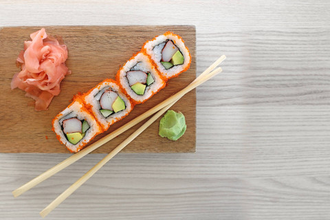 Ilustrasi sushi dan wasabi. Foto: 3ffi/Shutterstock