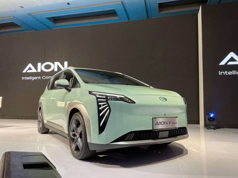 PT Indomobil Energi Baru meluncurkan harga resmi mobil listrik GAC Aion Y Plus untuk dua varian di bawah Rp 500 juta, Rabu (19/6/2024). Foto: Sena Pratama/kumparan
