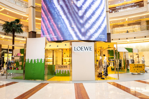 Loewe Buka Gerai Pop-up di Pacific Place, Hadirkan Koleksi Ikonis Paula's Ibiza. Foto: Dok. Loewe Indonesia