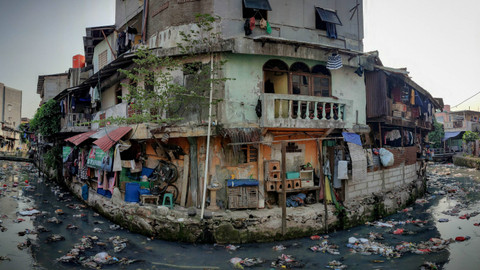 Suasana pemukiman di kawasan Kebon Kacang, Tanah Abang, Jakarta Pusat, Jumat (21/6/2024). Foto: Jamal Ramadhan/kumparan