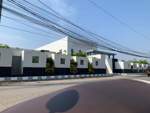 Pusat Studi Islam dan Bahasa Arab (Pusiba) di Jalan kiyai H. Noer Ali, Babelan, Kota Bekasi, Jawa Barat pada Jumat (21/6/2024). Foto: Luthfi Humam/kumparan