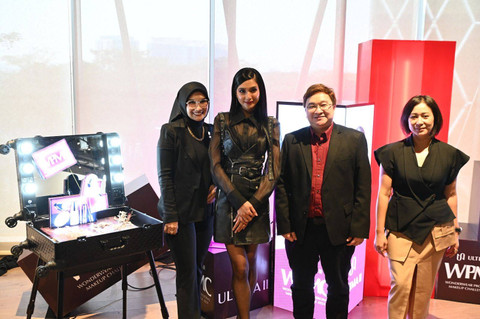 (Kiri ke kanan) MUA Olis Herawati, Mikha Tambayong, Nitto Suwardi, dan Sully Suharjo di Konferensi pers Wonderwear Professional Makeup Challenge (WPMC) 2024 Ultima II di Alila SCBD, Jakarta, Selasa (18/6/2024). Foto: Foto: Dok. Ultima II 