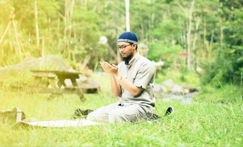 Ilustrasi Doa Rabbana Hablana. Sumber Unsplash/Masjid Pogung Dalangan