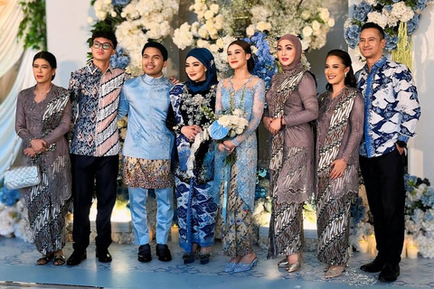 Angelina Sondakh di momen lamara Aaliyah Massaid dan Thariq Halilintar. Foto: Instagram/@angelinasondakh09