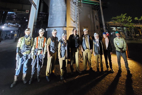 Dinas Lingkungan Hidup DKI Jakarta melakukan pengawasan terhadap 68 cerobong industri. Foto: DLH DKI Jakarta