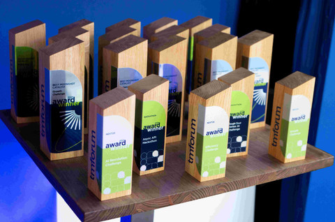 Telkomsel meraih tiga penghargaan tingkat internasional dari TM Forum's Innovation Awards.  Foto: Telkomsel