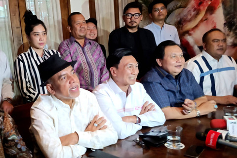 Konferensi pers Anji soal tudingan perselingkuhan di Gunawarman, Jakarta Selatan, Kamis (27/6/2024). Foto: Giovanni/kumparan