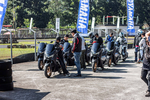 Pengujian Yamaha NMax terbaru di Sirkuit Sentul Karting, Bogor, Jawa Barat. Foto: YIMM