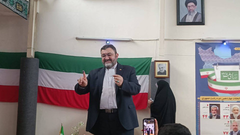 Suasana pemilihan Presiden Iran di Jl. Tulung Agung, no.3, Jakarta Pusat, Jumat (28/6/2024). Foto: Zamachsyari/kumparan