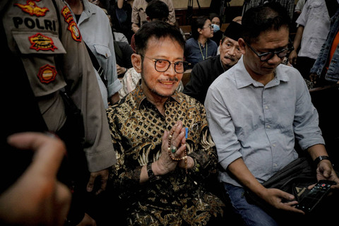 Terdakwa kasus pemerasan dan gratifikasi di Kementerian Pertanian Syahrul Yasin Limpo bersiap untuk menjalani sidang pembacaan tuntutan di Pengadilan Tipikor, Jakarta, Jumat (28/6/2024). Foto: Jamal Ramadhan/kumparan