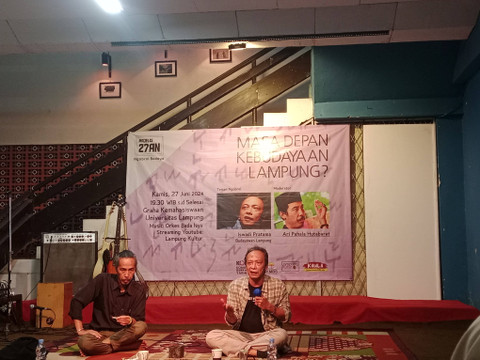 Budayawan Lampung, Iswadi Pratama dan Ari Pahala Hutabarat | Foto : Eka Febriani/ Lampung Geh