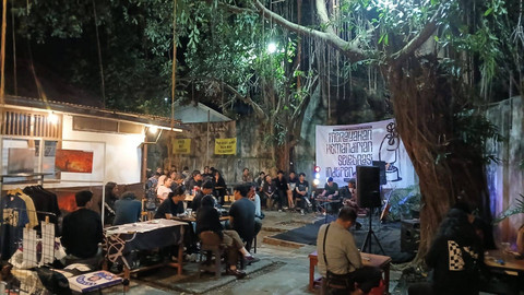 Suasana kemeriahan Festival Bulan Juni di halaman belakang Rumah Sintas Palembang, Sabtu (29/6) Foto: ary priyanto/urban id