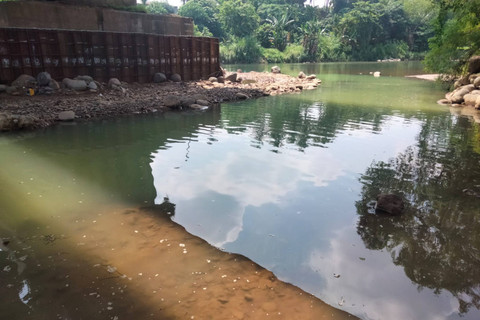 TKP sungai tempat Afif Maulana yang diduga terjatuh saat tawuran. Foto: Irwanda/kumparan