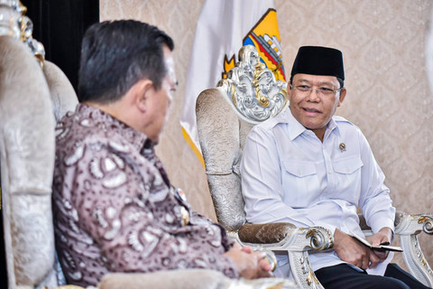 Utusan Khusus Presiden Republik Indonesia Bidang Kerja Sama Pengentasan Kemiskinan dan Ketahanan Pangan, Muhamad Mardiono melakukan pertemuan dengan Gubernur Jambi Al Haris, di Rumah Dinas Gubernur Jambi, Sabtu (29/6/2024). Foto: Dok. Istimewa