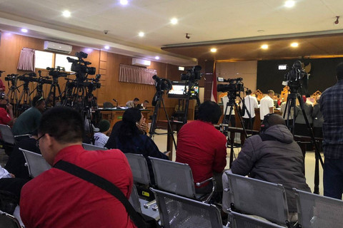 Suasana jelang sidang praperadilan Pegi Setiawan dengan agenda pembuktian dari Tim Hukum Polda Jawa Barat di PN Bandung, Kamis (4/7/2024). Foto: Robby Bouceu/kumparan