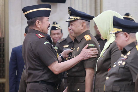 Jaksa Agung ST Burhanuddin melantik Feri Wibisono menjadi Wakil Jaksa Agung di Gedung Utama Kejaksaan Agung, Jakarta, Kamis (4/7/2024). Foto: Kejagung