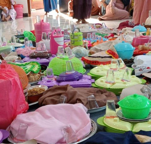 Sagihan yang dibawa warga desa Angantiga