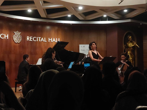 Kedutaan Besar Australia menggelar kolaborasi konser musik dalam rangkaian perayaan 75 tahun hubungan diplomatik Indonesia-Australia di JS Bach Recital Hall, Jakarta, Kamis (4/7/2024).  Foto: Priscilla Brenda/kumparan
