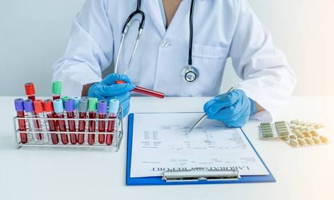 Peneliti Ungkap Rencana Tes Darah Bisa Deteksi Risiko Depresi Pascapersalinan. Foto: Shutterstock