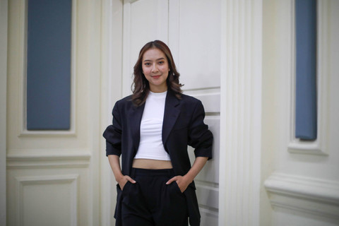 Dea Rachma lulusan UGM yg kerja jadi petugas kebersihan di Australia saat berkunjung ke kumparan, Jakarta, Jumat (5/7). Foto: Aditia Noviansyah/kumparan