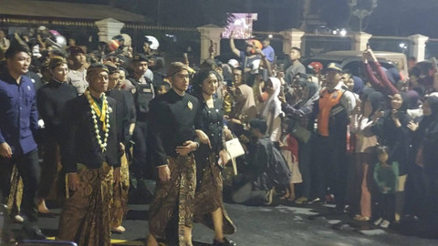 Kaesang, Ari Bima, hingga Anak Puan Hadiri Kirab Malam 1 Suro di Mangkunegaran Solo. Foto: kumparan
