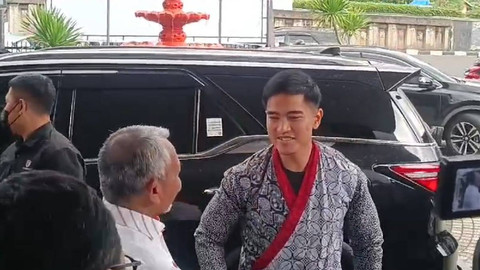 Ketua Umum PSI Kaesang Pangarep mengunjungi Kantor DPP PKS, Jakarta, Senin (8/7/2024). Foto: Thomas Bosco/kumparan