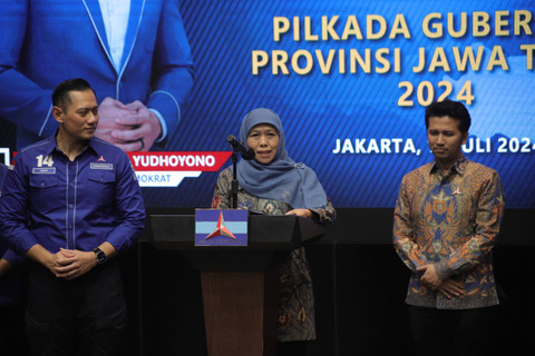 Penyerahan Rekomendasi Partai Demokrat untuk Pilkada Gubernur Provinsi Jawa Timur oleh Ketua Umum Partai Demokrat Agus Harimurti Yudhoyono di Kantor DPP Demokrat, Jakarta (10/7/2024). Foto: Jamal Ramadhan/kumparan