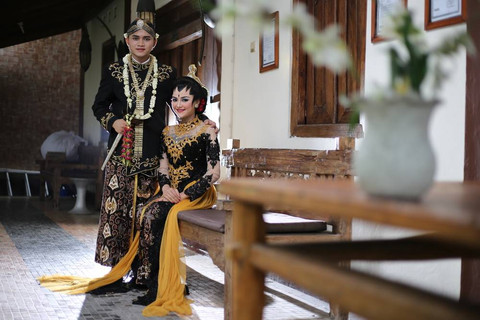 Ilustrasi pernikahan adat Jawa. Foto: Shutterstock