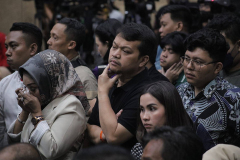 Ekspresi keluarga dan kerabat SYL saat pembacaan putusan pengadilan untuk SYL di Pengadilan Tindak Pidana Korupsi, Jakarta, Kamis (11/7/2024). Foto: Jamal Ramadhan/kumparan