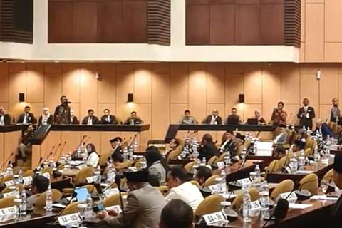 Cekcok saat Rapat paripurna DPD RI, Jumat (12/7/2024). Foto: Haya Syahira/kumparan